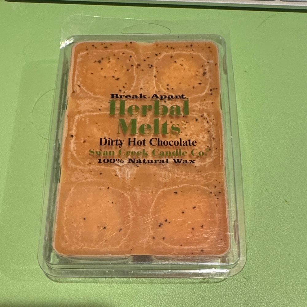 NWT Swan Creek Candle Co. Break Apart Herbal Melts- Dirty Hot Chocolate Scent
